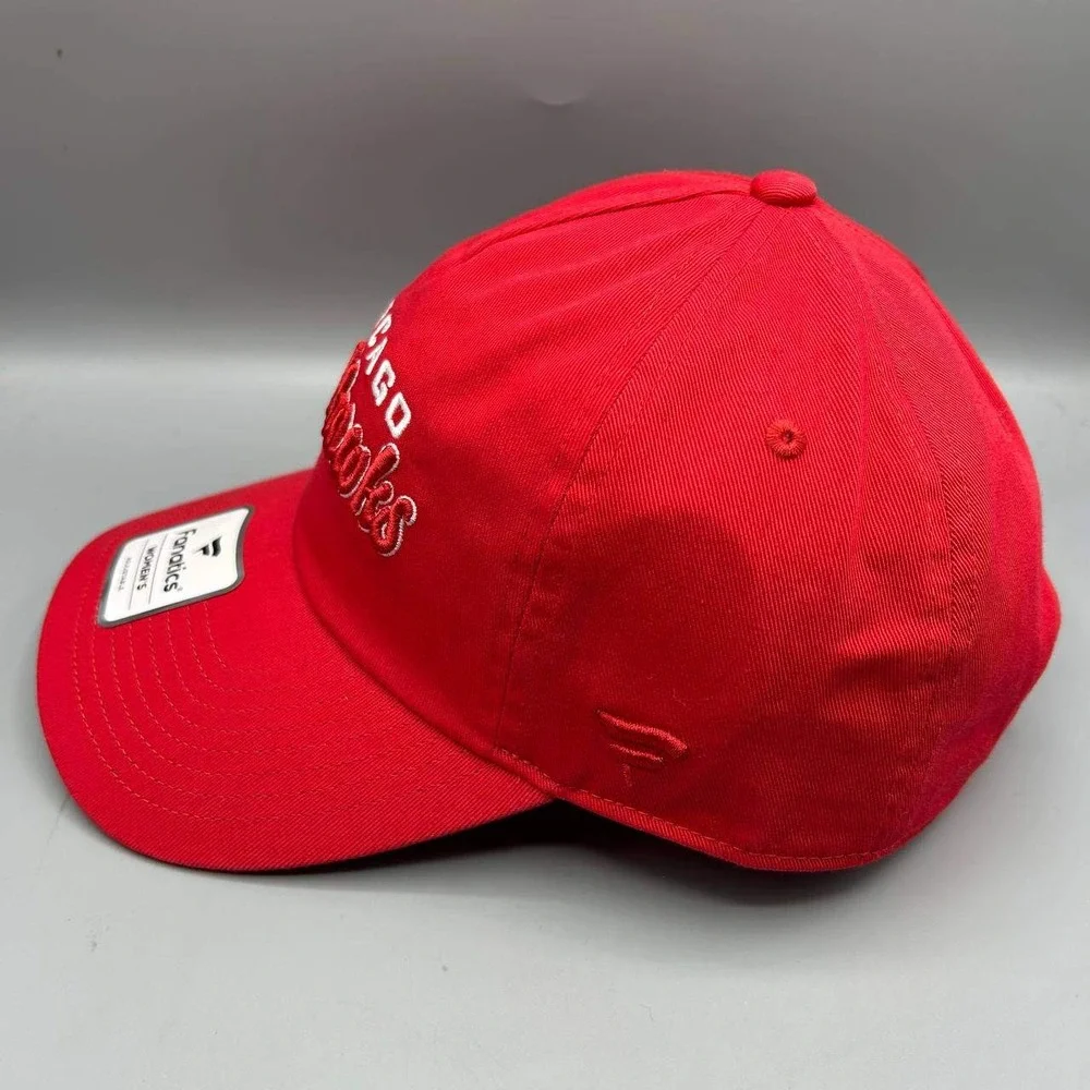 Chicago Blackhawks Hat Women Red Embroidered NHL Fanatics Strap Back Cap Cotton